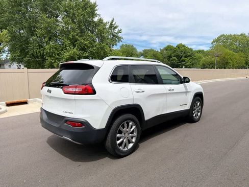Used 2018 Jeep Cherokee Limited AWD/4WD image 13