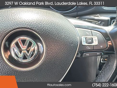 Used 2017 Volkswagen Passat 1.8T R-Line FWD image 39