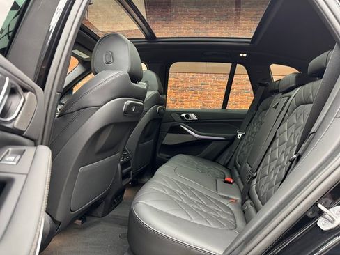 Used 2025 BMW X5 xDrive50e w/ Premium Package image 23