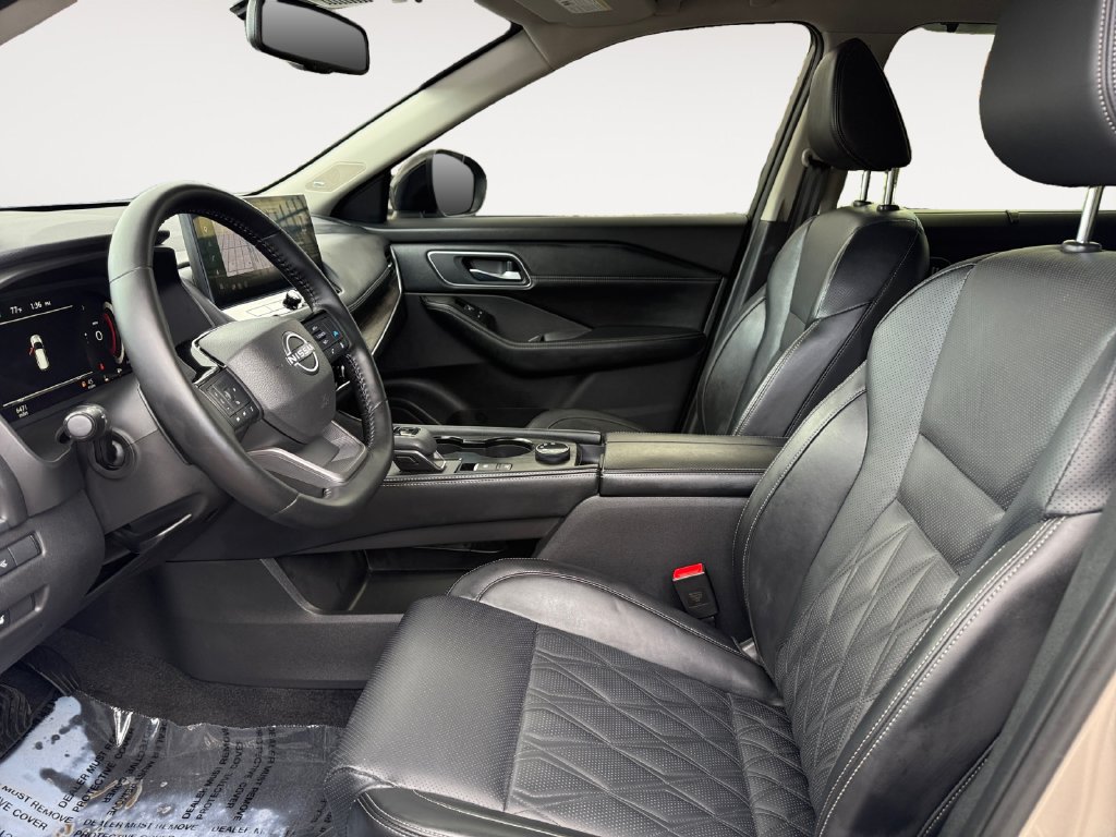Used 2026 Nissan Rogue Platinum w/ Platinum Premium Package AWD/4WD image 9