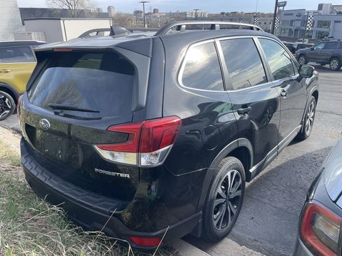 Used 2023 Subaru Forester Limited image 3