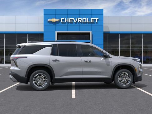 New 2026 Chevrolet Traverse LT w/ Enhanced Driving Package AWD/4WD image 5