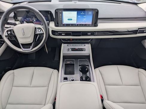 New 2026 Lincoln Aviator 2WD image 13