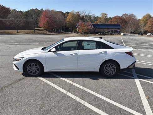 New 2026 Hyundai Elantra Blue image 4