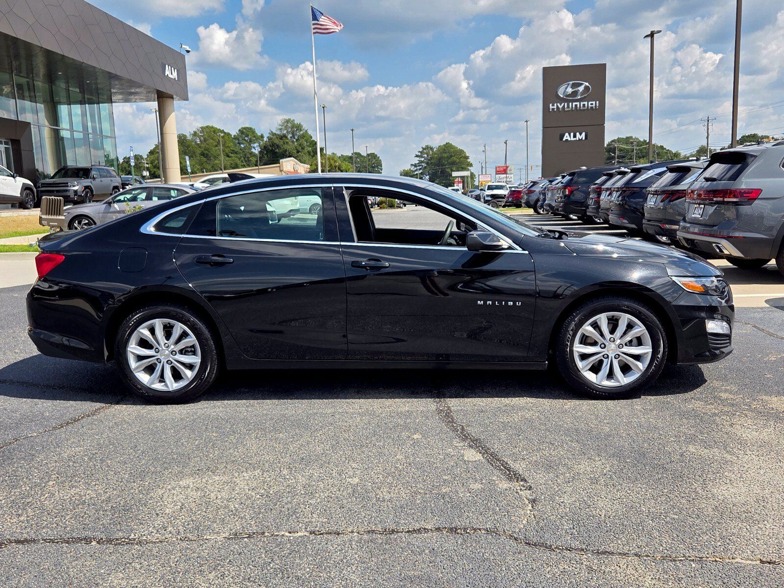 Used 2024 Chevrolet Malibu LT FWD image 15