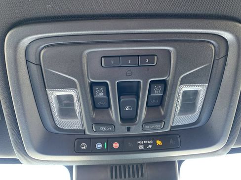 Used 2024 GMC Sierra 2500 AT4 w/ AT4 Premium Plus Package AWD/4WD image 29