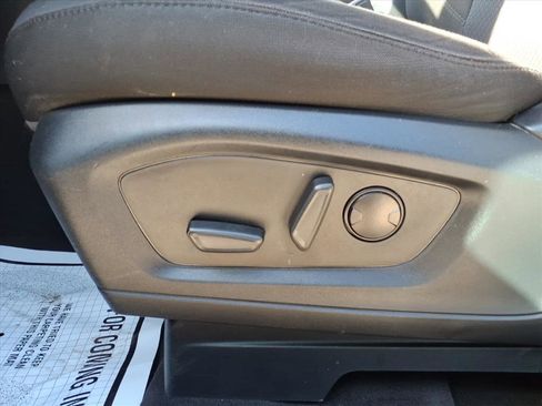 Used 2022 Ford Explorer XLT w/ Class IV Trailer Tow Package image 13