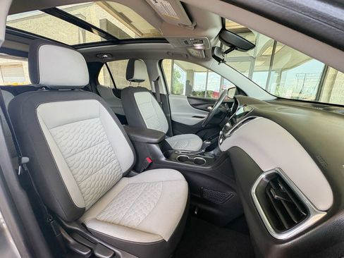 Used 2018 Chevrolet Equinox LT w/ Sun & Infotainment Package FWD image 22