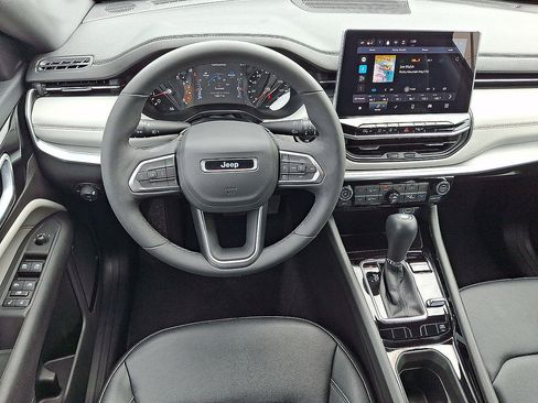 Certified 2025 Jeep Compass Limited AWD/4WD image 21
