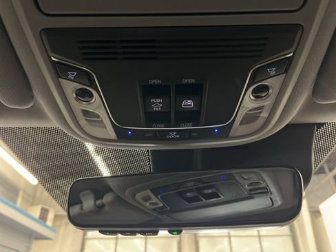 Used 2023 Honda Ridgeline RTL-E image 30