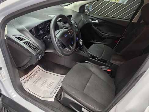 Used 2016 Ford Focus SE FWD image 10