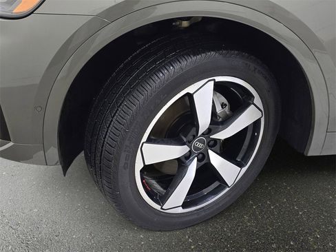 Used 2023 Audi Q5 2.0T Prestige w/ Prestige Package image 31