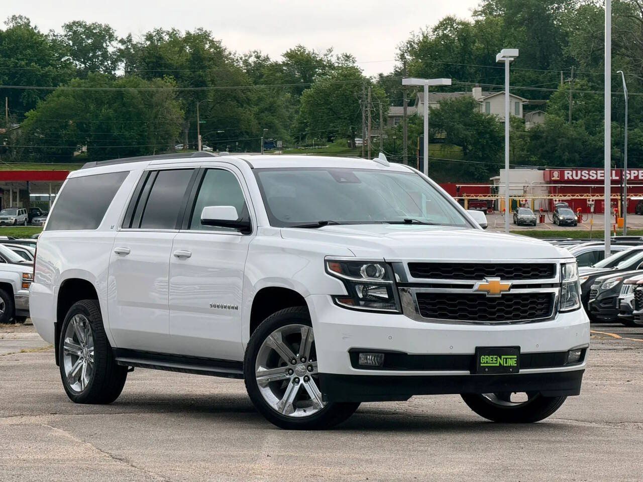 Used 2019 Chevrolet Suburban LT w/ Luxury Package AWD/4WD image 1