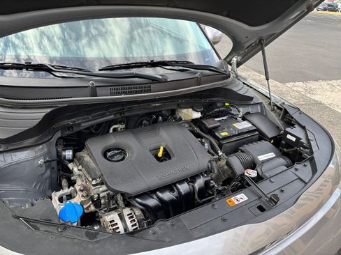 Used 2025 Kia Soul LX w/ LX Technology Package image 27