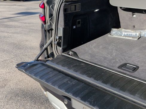 Used 2021 BMW X5 xDrive40i w/ Premium Package image 38