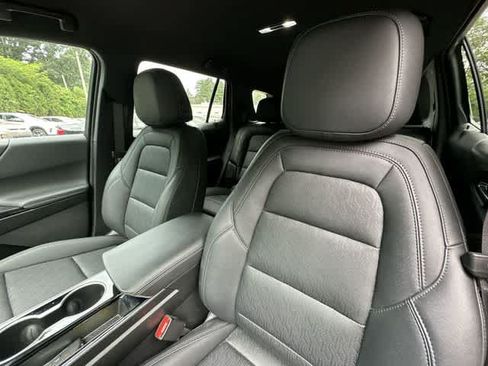 Used 2025 Chevrolet Equinox LT w/ Convenience Package II AWD/4WD image 16