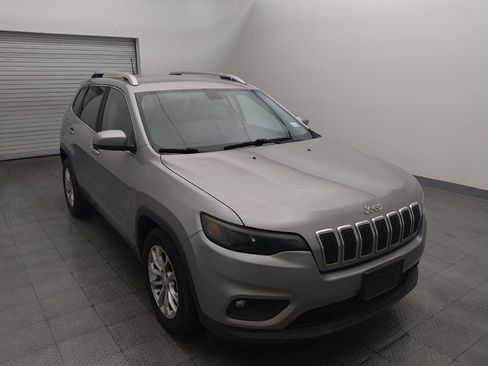 Used 2019 Jeep Cherokee Latitude w/ Popular Appearance Group image 13