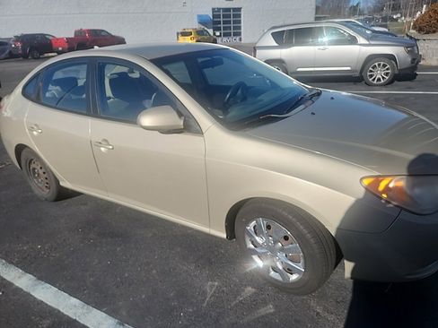 Used 2010 Hyundai Elantra GLS image 1