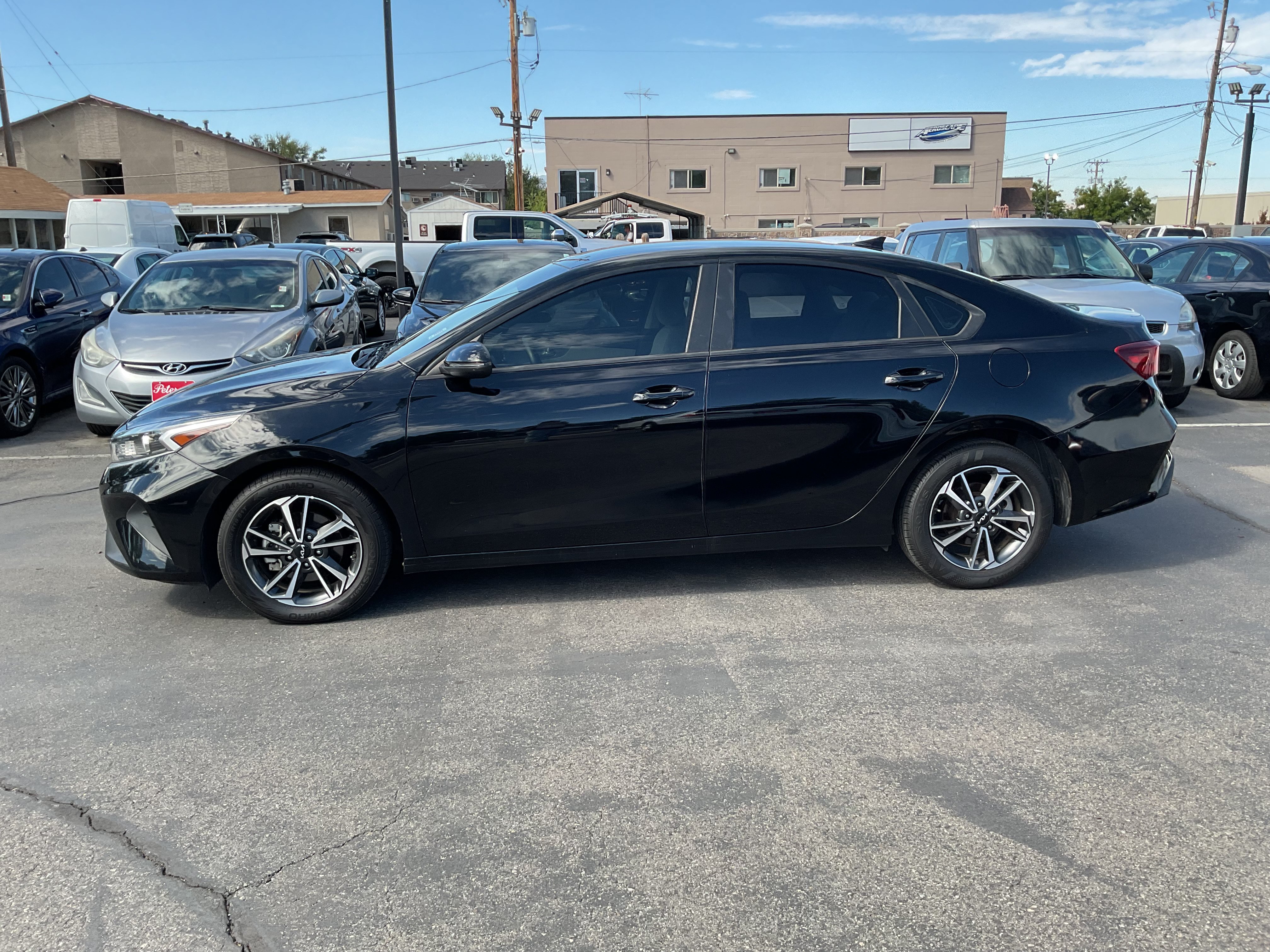 Used 2023 Kia Forte LXS w/ LXS Technology Package FWD image 5