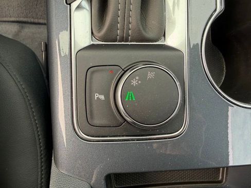 Used 2020 Chevrolet Blazer LT w/ Sound & Technology Package image 17