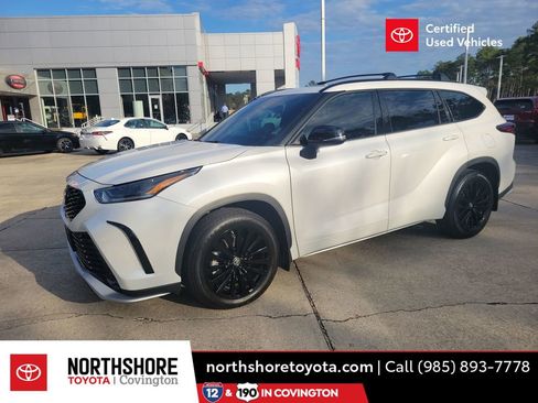 Certified 2024 Toyota Highlander XSE image 1