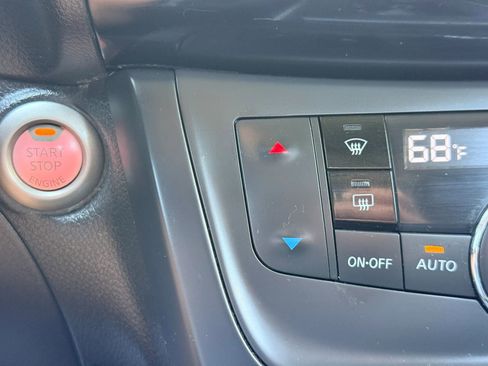 Used 2018 Nissan Sentra SV w/ Premium Package (P01) FWD image 8