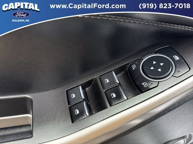 Used 2023 Ford Explorer XLT w/ Equipment Group 202A AWD/4WD image 21