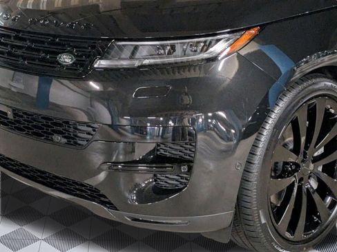 New 2026 Land Rover Range Rover Sport SE AWD/4WD image 10