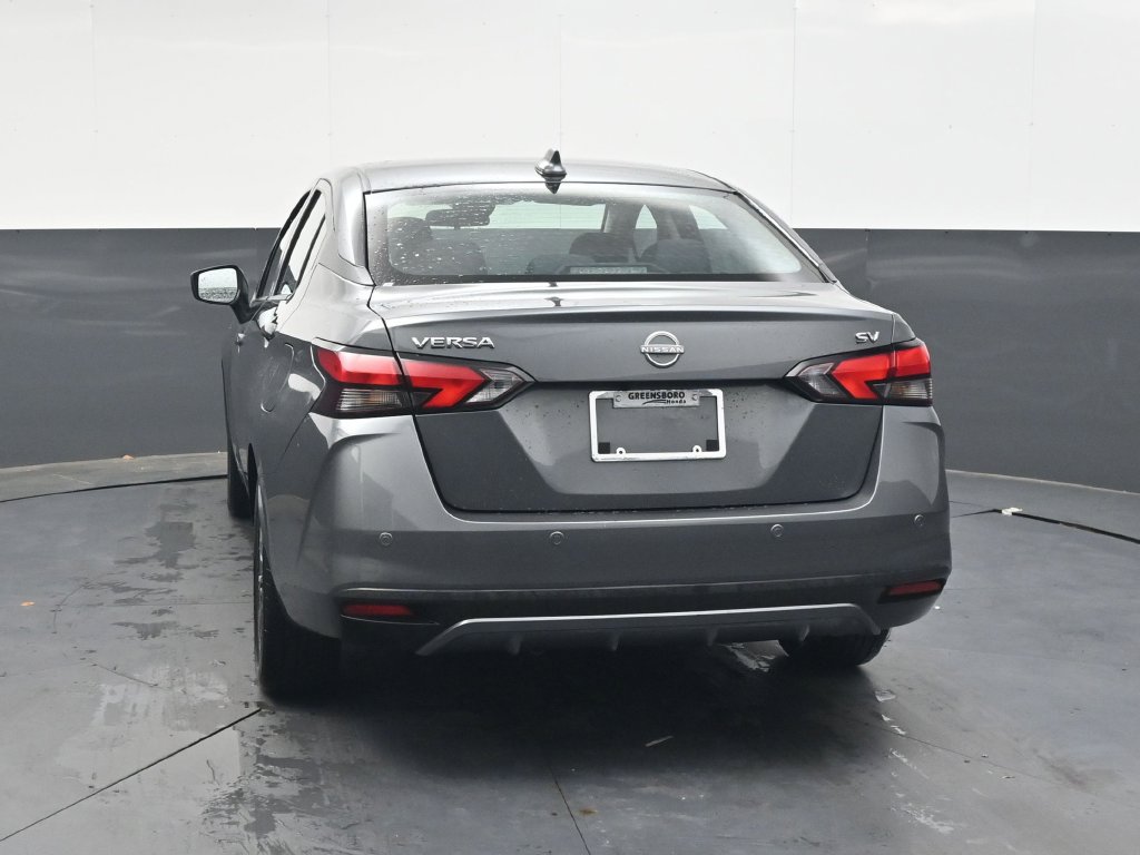 Used 2024 Nissan Versa SV FWD image 5