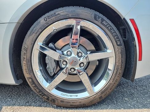 Used 2014 Chevrolet Corvette Stingray Convertible w/ 2LT Preferred Equipment Group RWD image 23