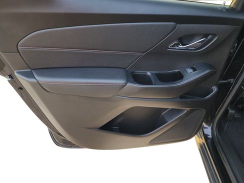 Used 2023 Chevrolet Traverse RS image 20