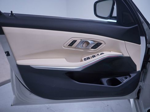 New 2026 BMW 330i Sedan w/ M Sport Package image 10