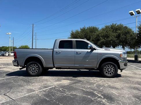 Used 2022 RAM 2500 Limited AWD/4WD image 4