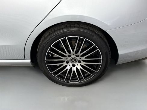 Used 2025 Mercedes-Benz C 300 4MATIC Sedan image 30