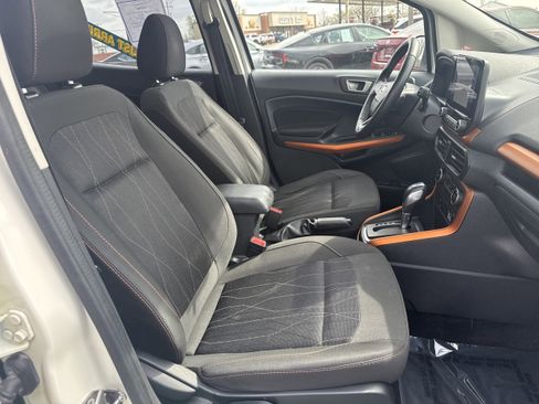 Used 2021 Ford EcoSport SE w/ SE Convenience Package image 12