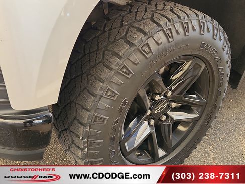 Used 2021 Chevrolet Silverado 1500 Custom Trail Boss AWD/4WD image 4