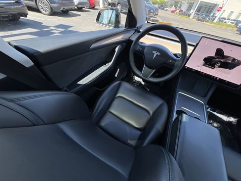 Used 2023 Tesla Model Y Long Range AWD/4WD image 4