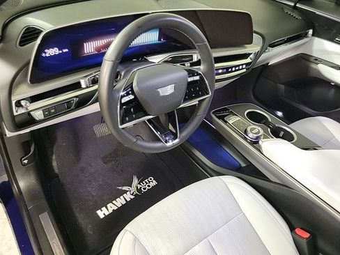 Used 2024 Cadillac Lyriq Luxury image 13