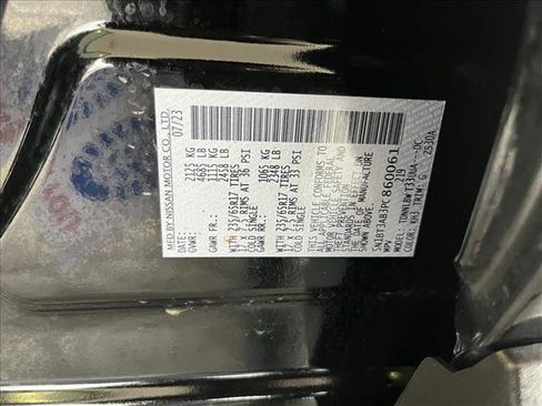 Used 2023 Nissan Rogue S image 23