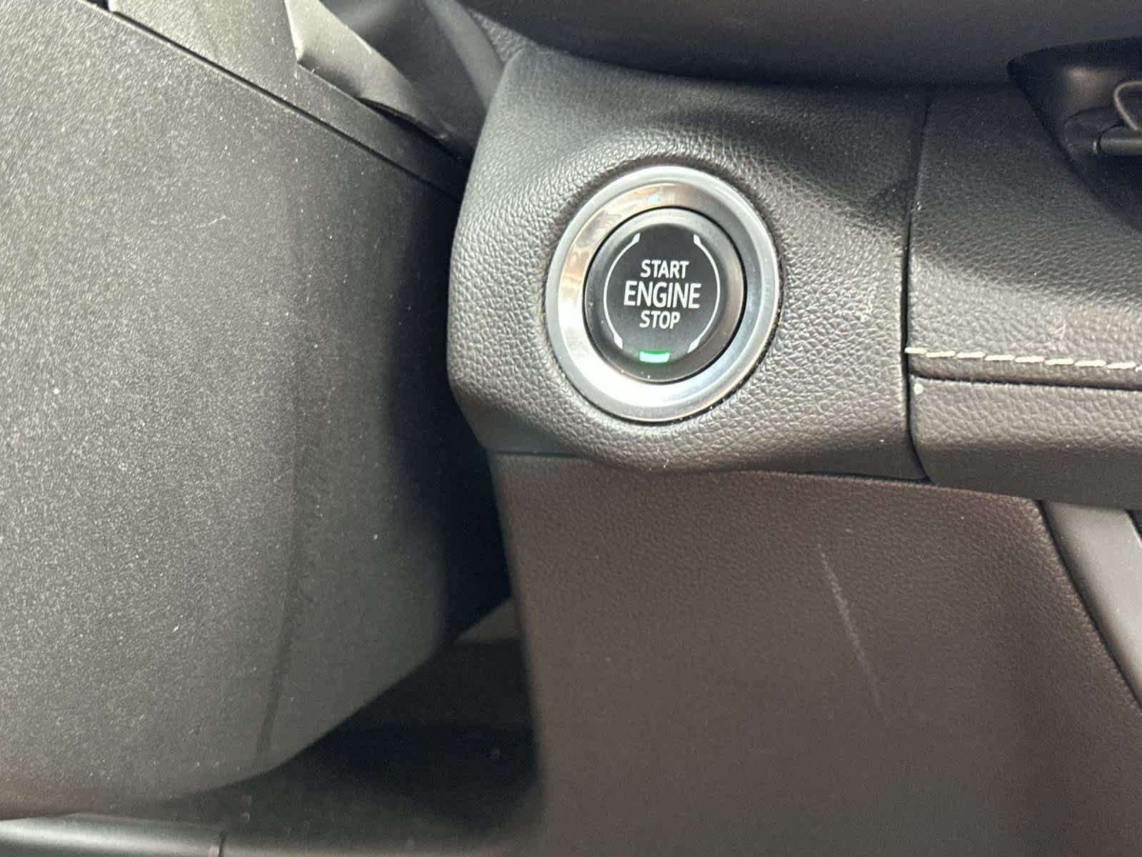 Used 2021 Buick Envision Avenir FWD image 24