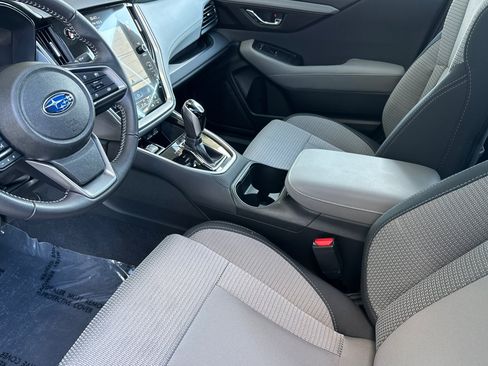 Certified 2025 Subaru Outback Premium AWD/4WD image 10
