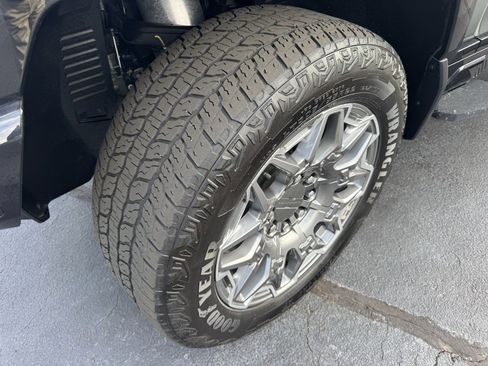 Used 2024 GMC Hummer EV 3X image 15