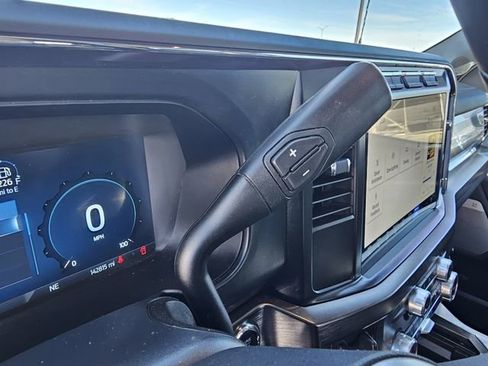 Used 2023 Ford F250 Lariat w/ Chrome Package image 24