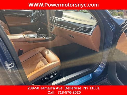 Used 2022 BMW 750Li xDrive AWD/4WD image 27