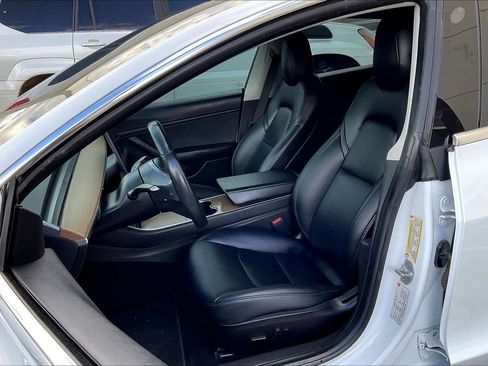 Used 2018 Tesla Model 3 Long Range image 7