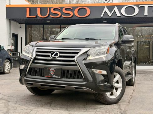 Used 2018 Lexus GX 460 w/ Navigation Package image 1