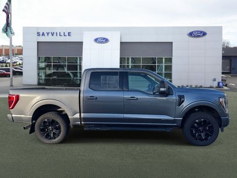 Used 2022 Ford F150 XLT w/ XLT Black Appearance Package image 4