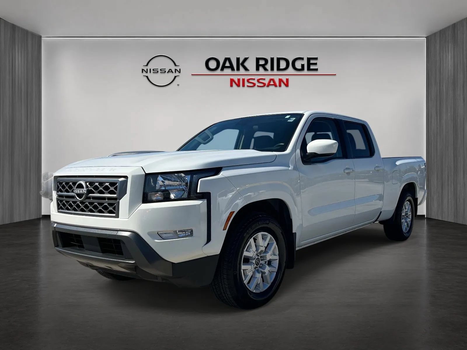 Used 2024 Nissan Frontier SV RWD image 7
