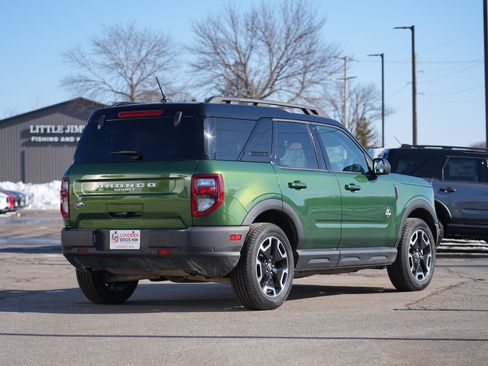 Used 2023 Ford Bronco Sport Outer Banks w/ Tech Package image 3