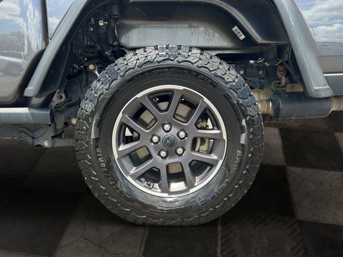 Used 2021 Jeep Gladiator Overland AWD/4WD image 11